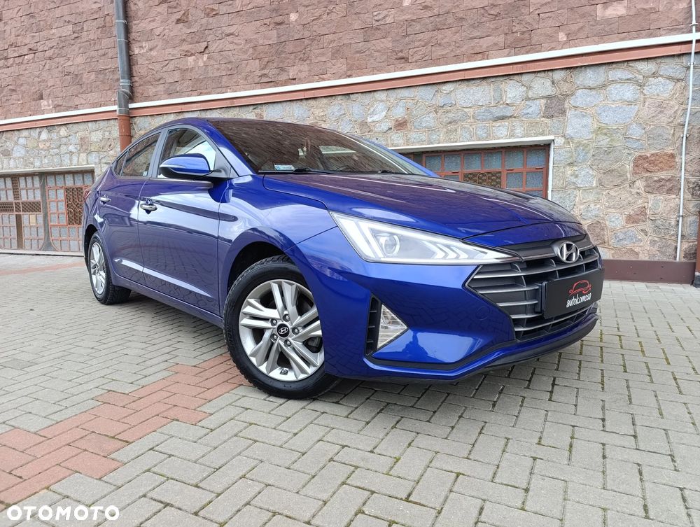Hyundai Elantra 1.6 Comfort - 19