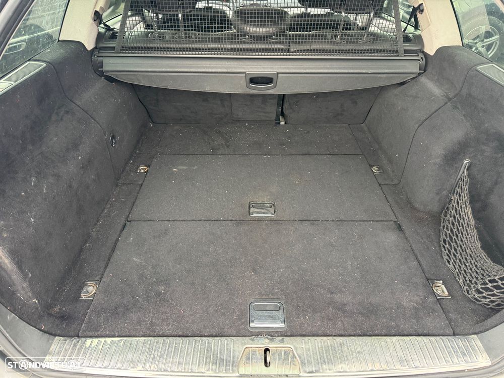 Mercedes-Benz E 220 CDI Auto Avantgarde - 29