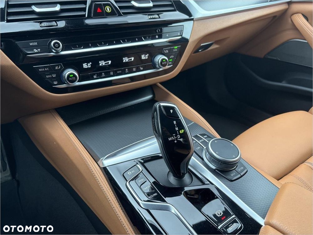 BMW Seria 5 520d xDrive MHEV M Sport sport - 15
