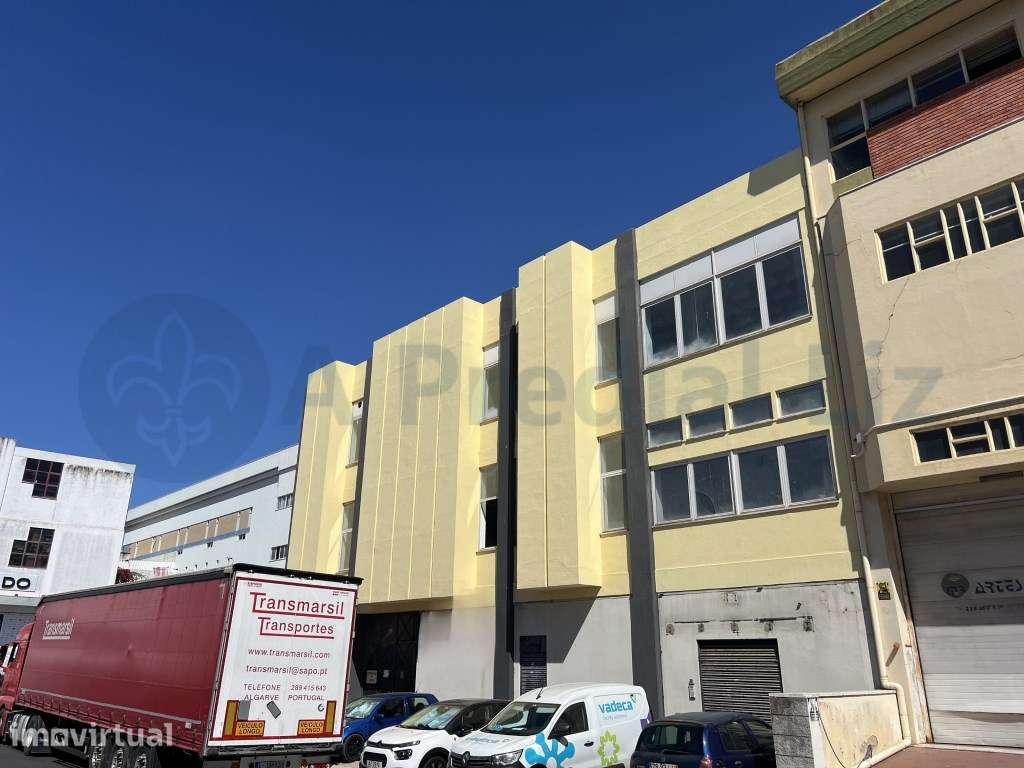 Armazém e atividade industrial - Pior Velho - Grande imagem: 2/13