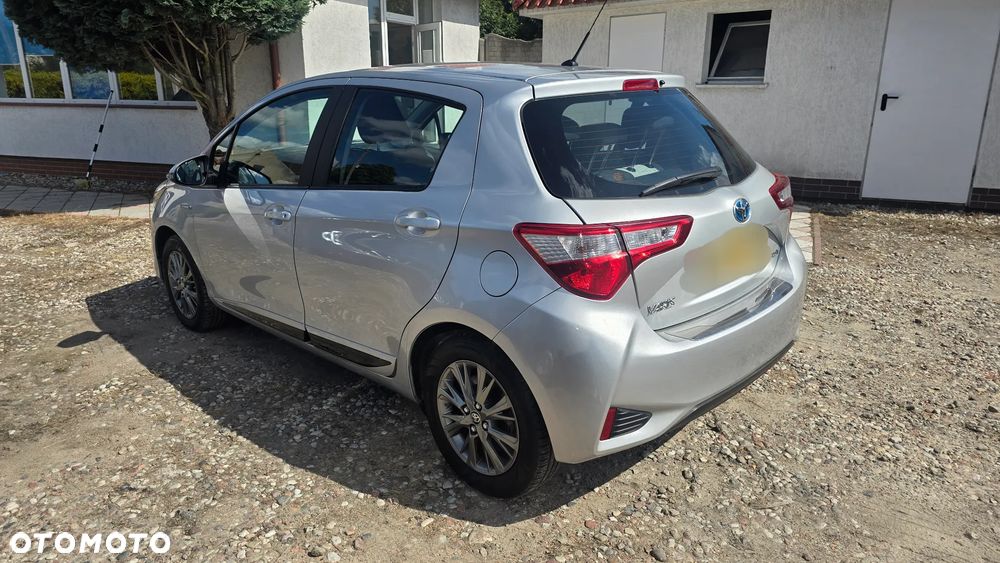 Toyota Yaris Hybrid 100 Sol - 14