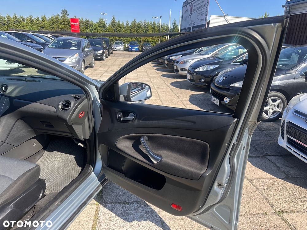 Ford Mondeo 1.6 Titanium - 11