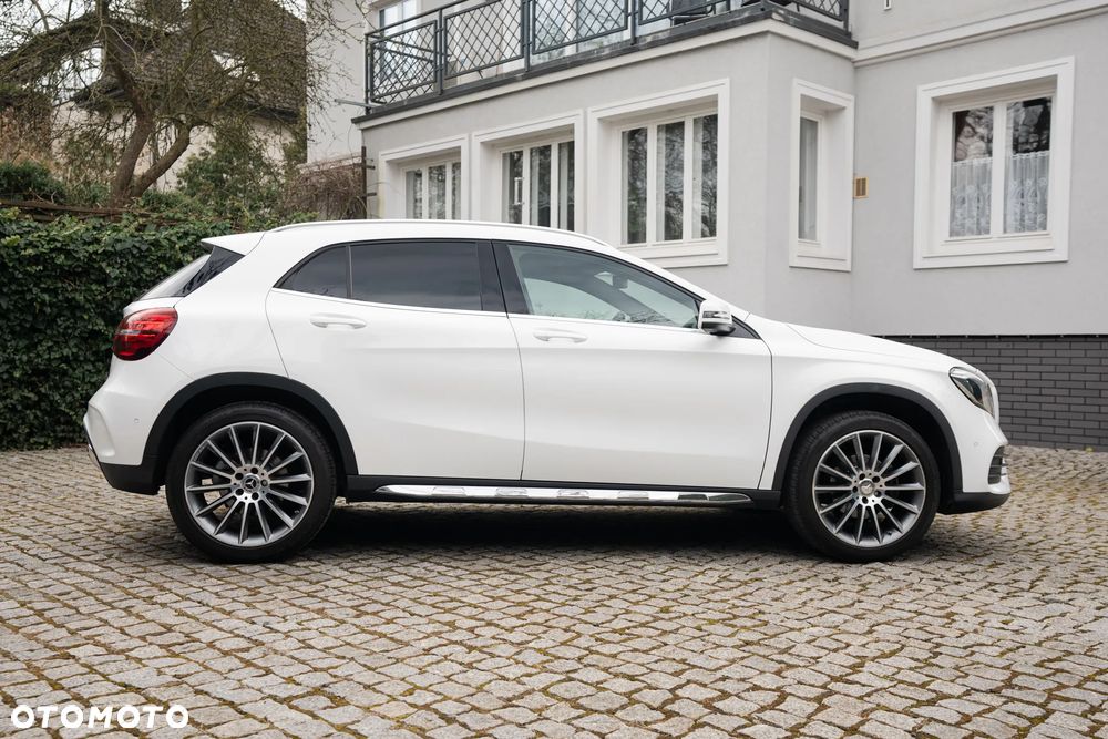 Mercedes-Benz GLA 200 7G-DCT AMG Line - 6