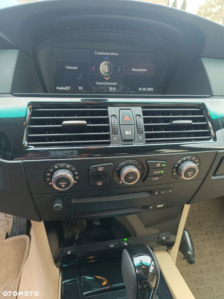 BMW Seria 5 520d Special Edition - 15