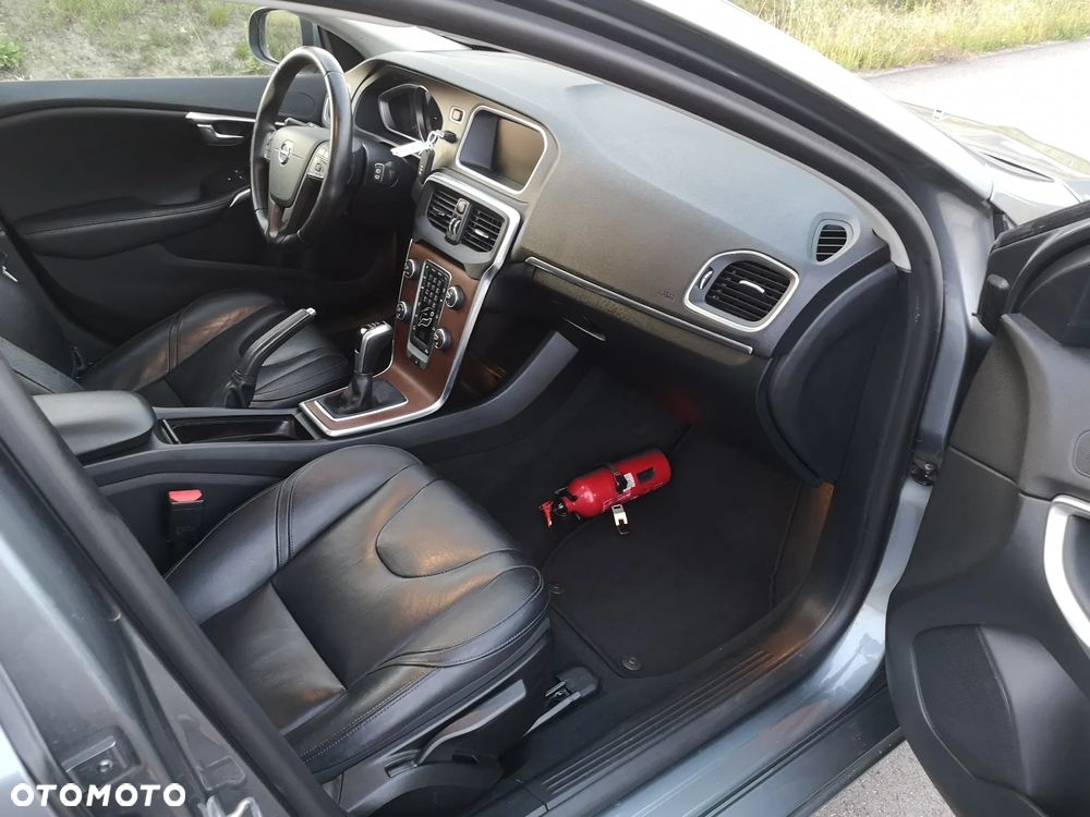 Volvo V40 D2 Momentum - 5