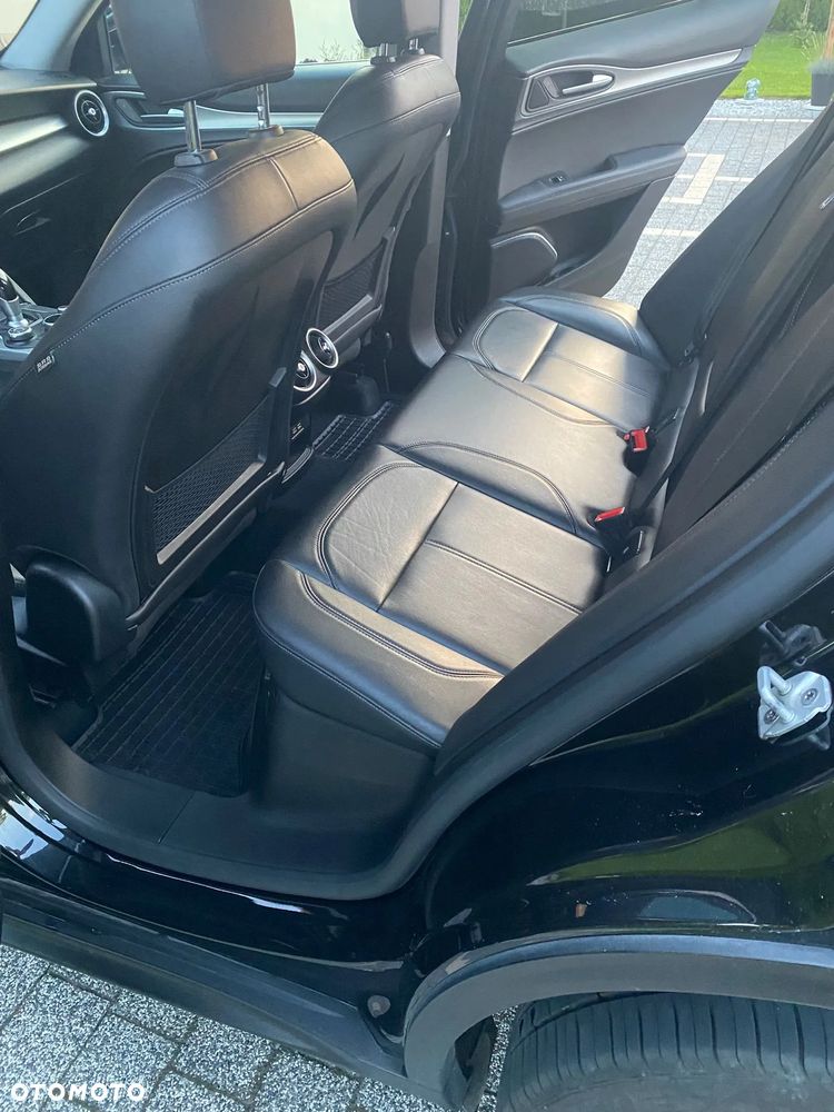 Alfa Romeo Stelvio 2.0 Turbo 16V AT8-Q4 Super - 12