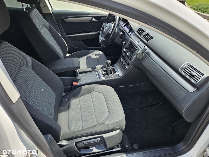 Volkswagen Passat 2.0 TDI 4Mot Comfortline - 25