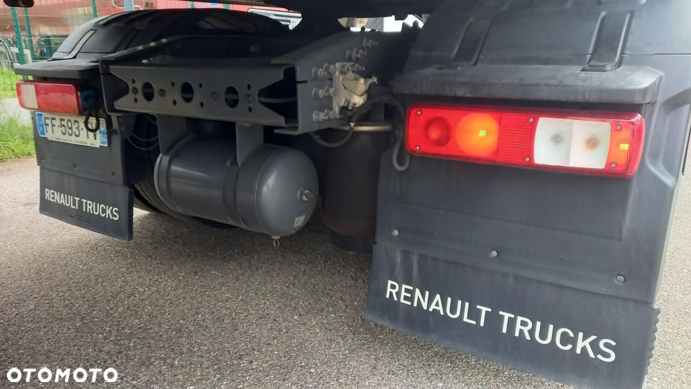Renault T480 - 11