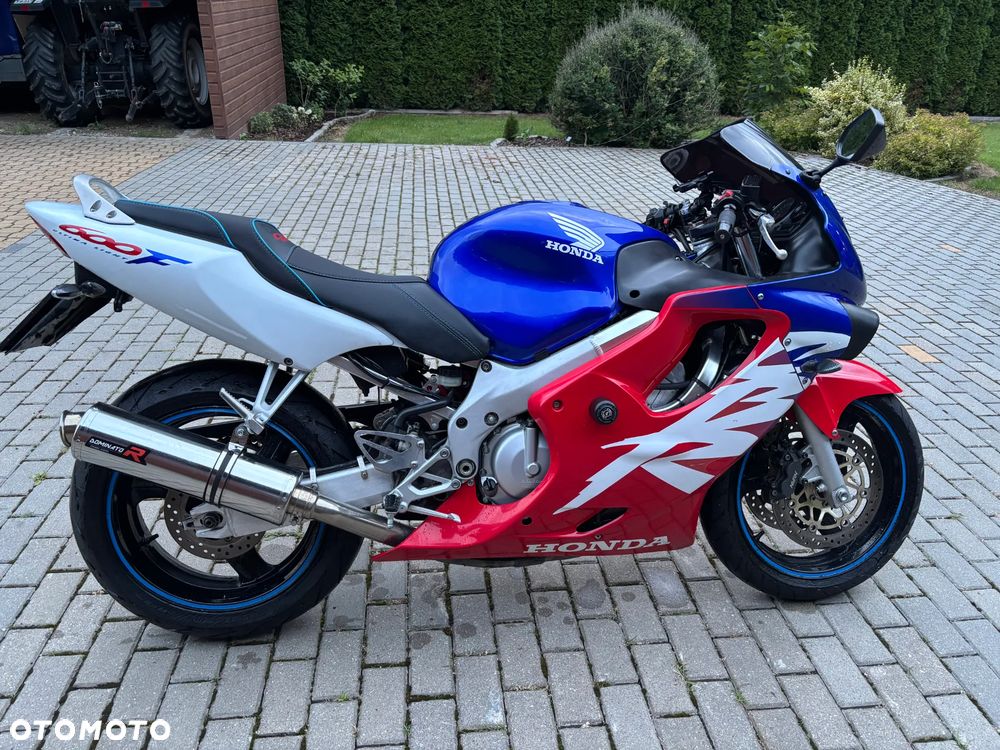 Honda CBR - 9