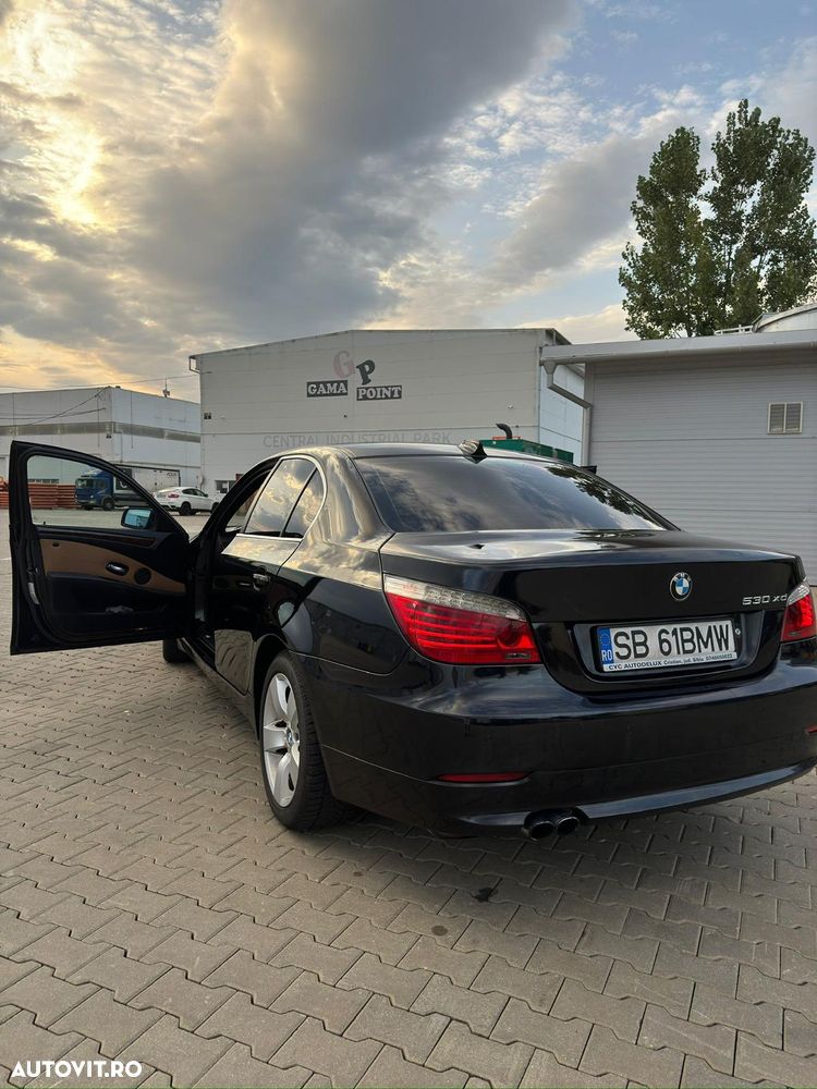 BMW Seria 5 530xd Aut. - 8