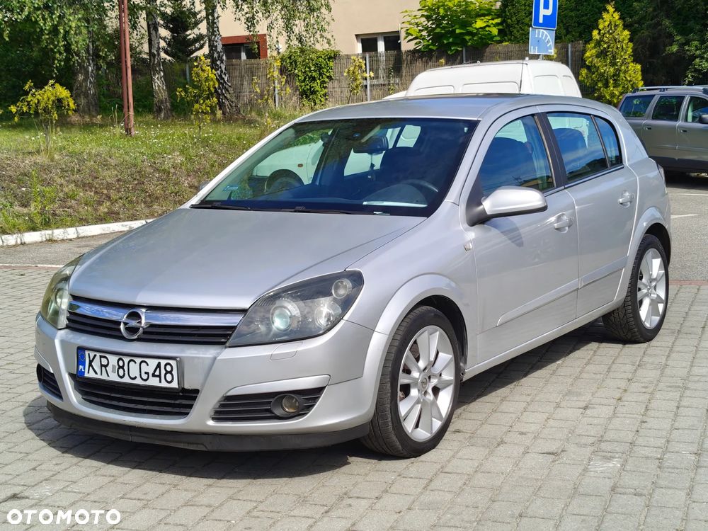 Opel Astra 2.0 T Cosmo - 16
