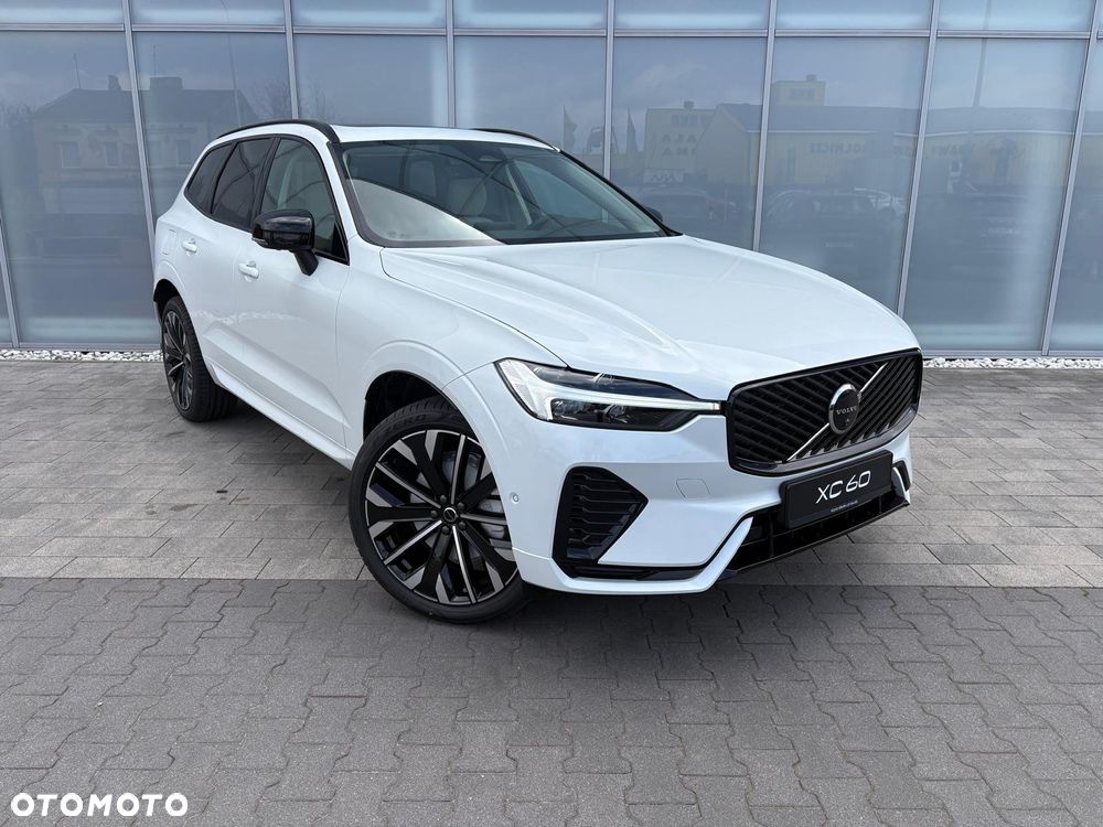 Volvo XC 60 B5 B AWD Plus Dark - 2