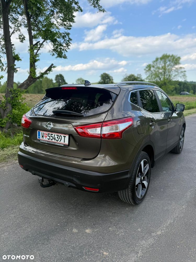 Nissan Qashqai 1.6 dCi Xtronic TEKNA+ - 6