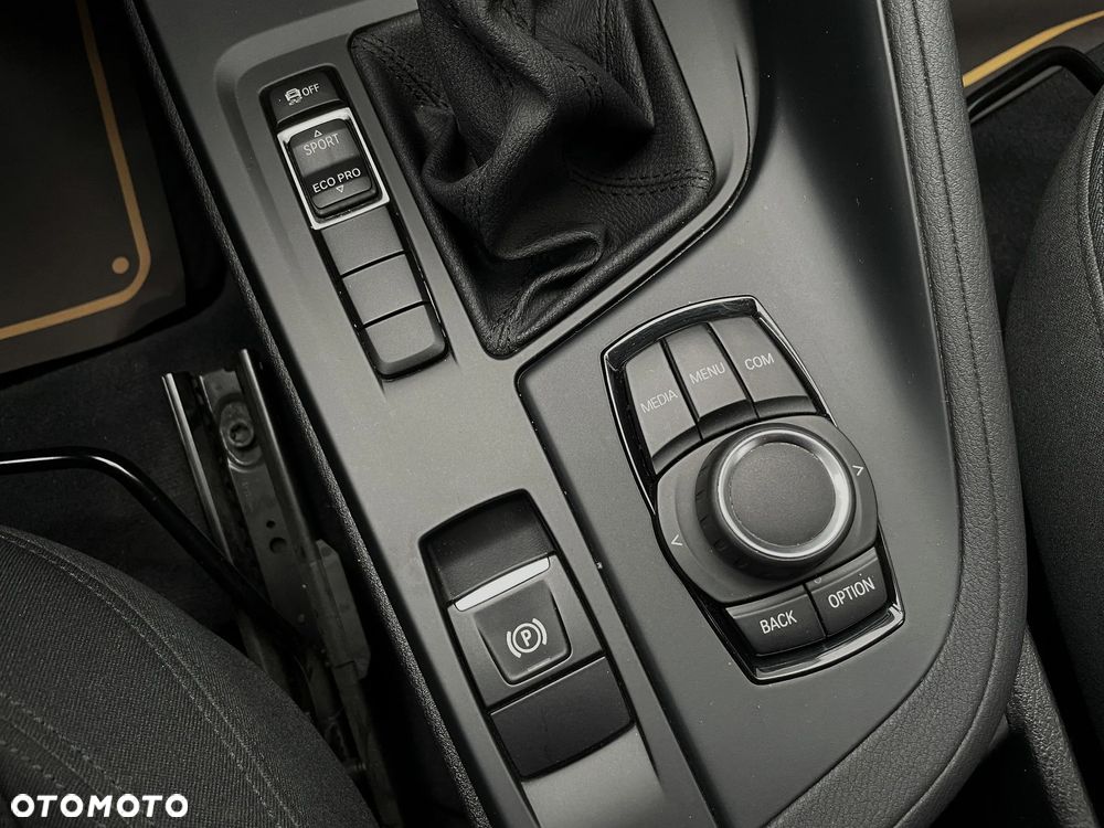 BMW X1 sDrive18d Advantage - 31