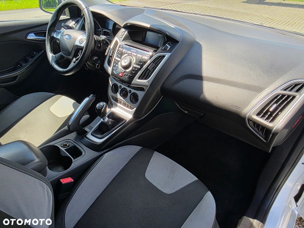 Ford Focus 1.6 EcoBoost Trend Sport - 11
