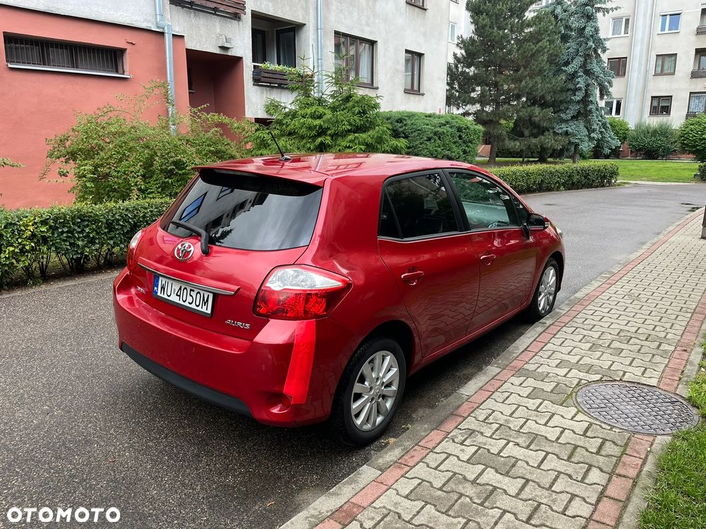 Toyota Auris 1.8 Premium - 5
