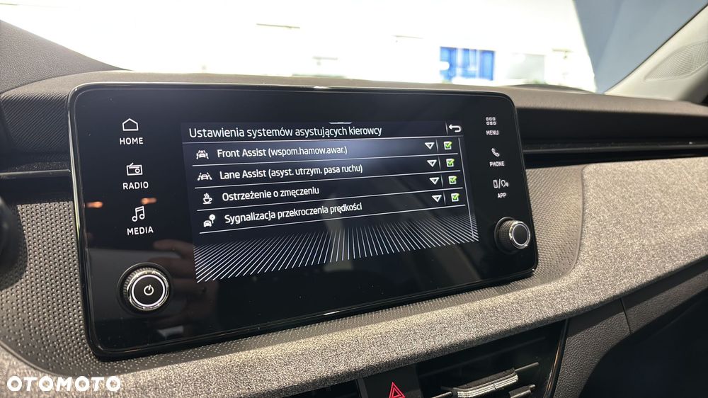 Skoda Scala 1.0 TSI Selection DSG - 25