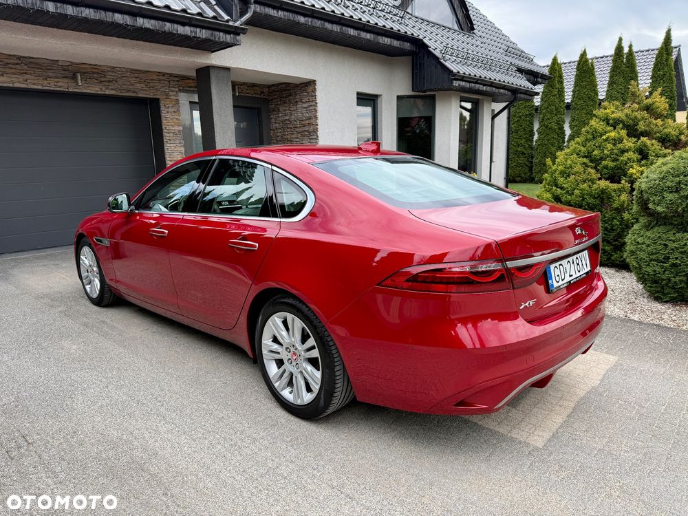 Jaguar XF 2.0 D200 mHEV AWD HSE - 6