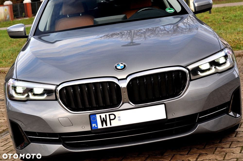 BMW Seria 5 520i - 11