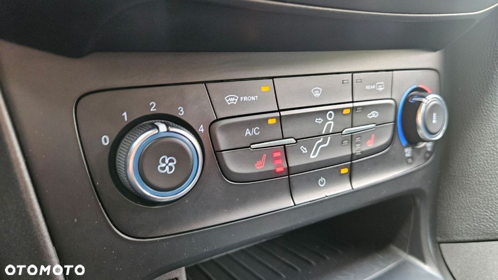 Ford Focus - 23