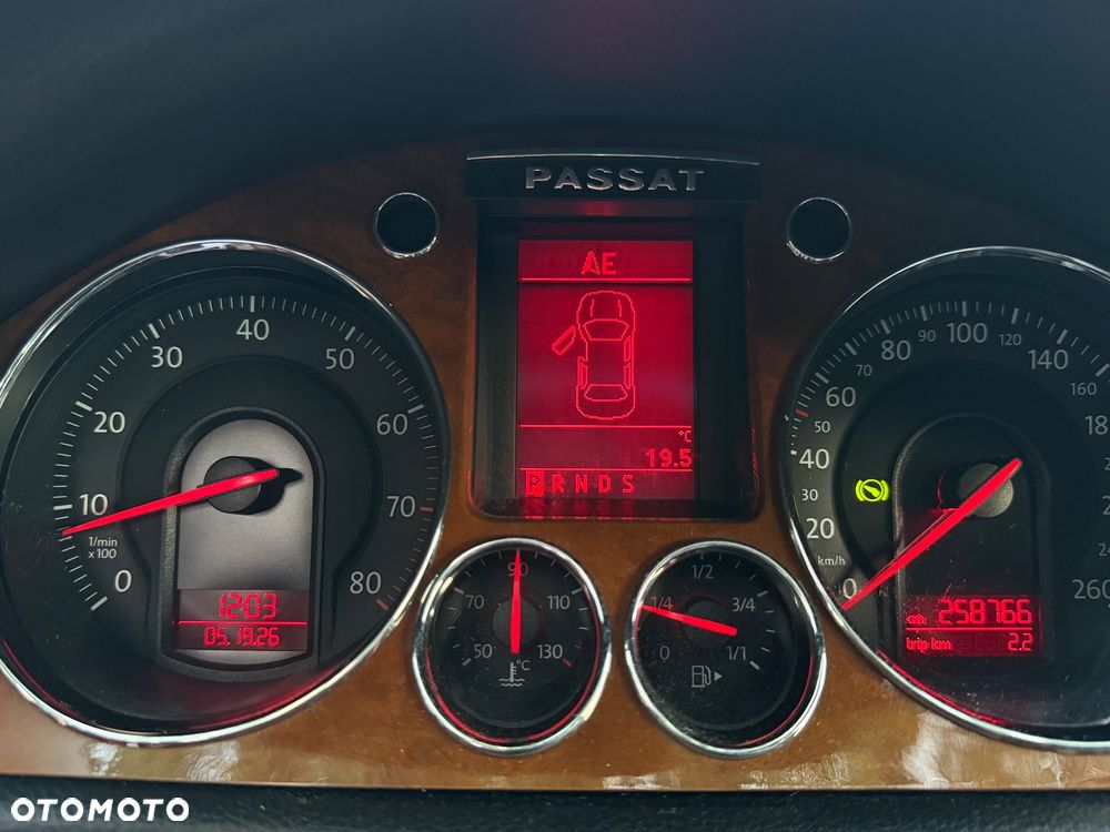 Volkswagen Passat 2.0 Turbo FSI Automatik Individual - 13