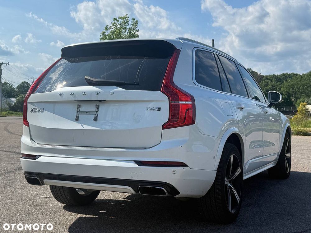 Volvo XC 90 - 7