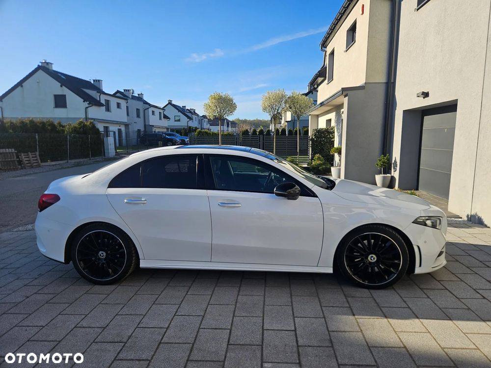 Mercedes-Benz Klasa A 220 d 4-Matic AMG Line 8G-DCT - 3