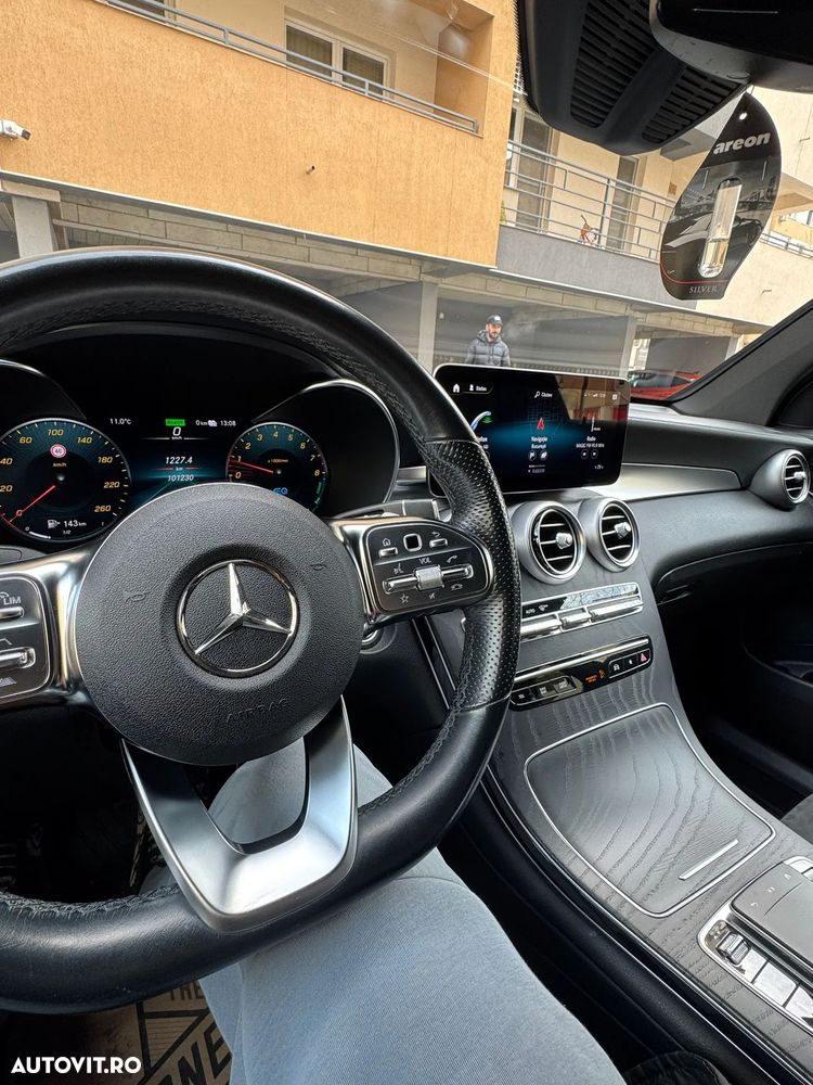 Mercedes-Benz GLC Coupe 300 4MATIC - 2
