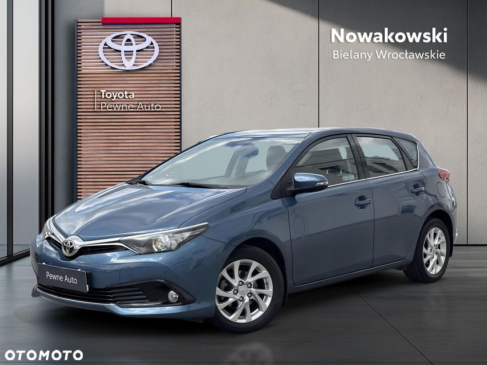 Toyota Auris - 1