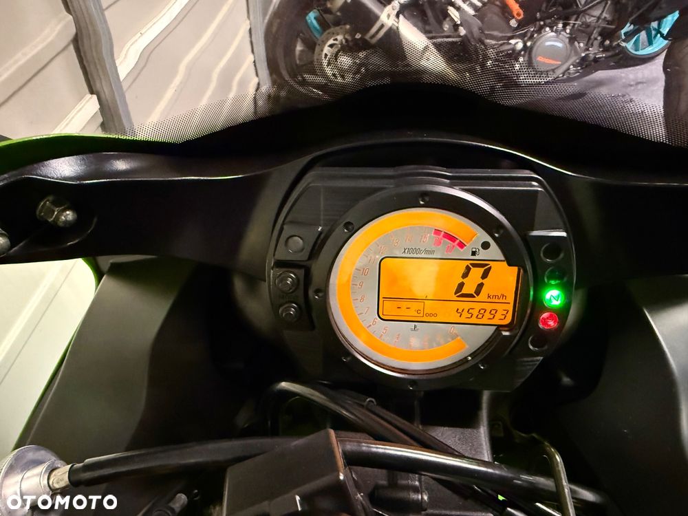Kawasaki Ninja - 9