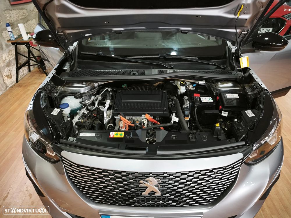 Peugeot e-2008 Active Pack - 38