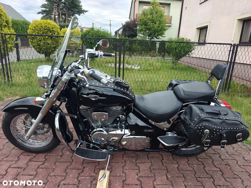 Suzuki Intruder - 22
