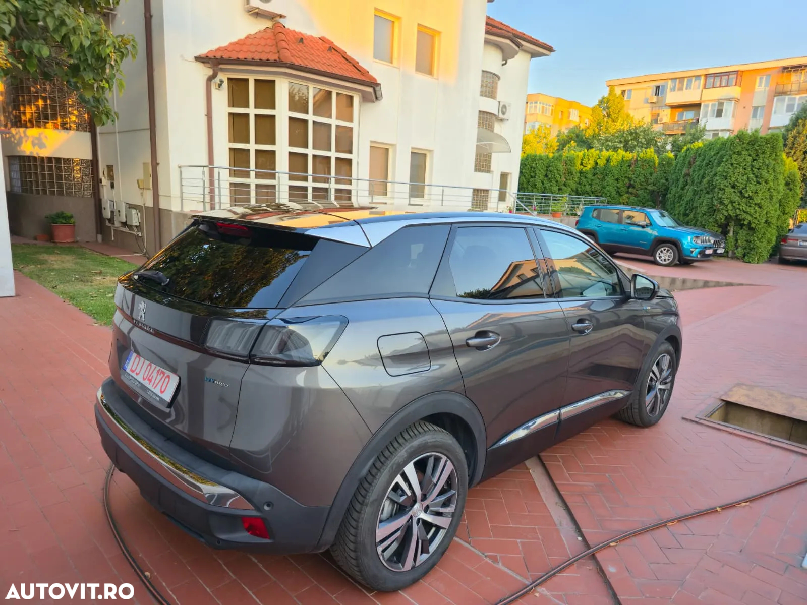 Peugeot 3008 Plug-In Hybrid4 300 e-EAT8 GT - 7