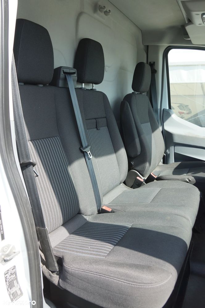 Ford Transit - 24