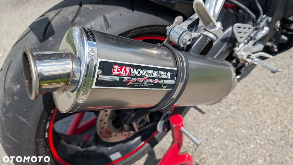 Yamaha R6 - 11