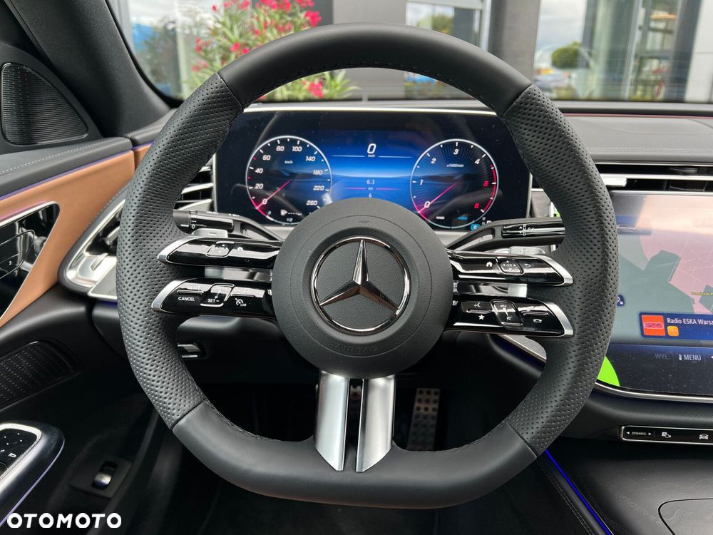 Mercedes-Benz Klasa E 220 d mHEV 4-Matic AMG 9G-Tronic - 14