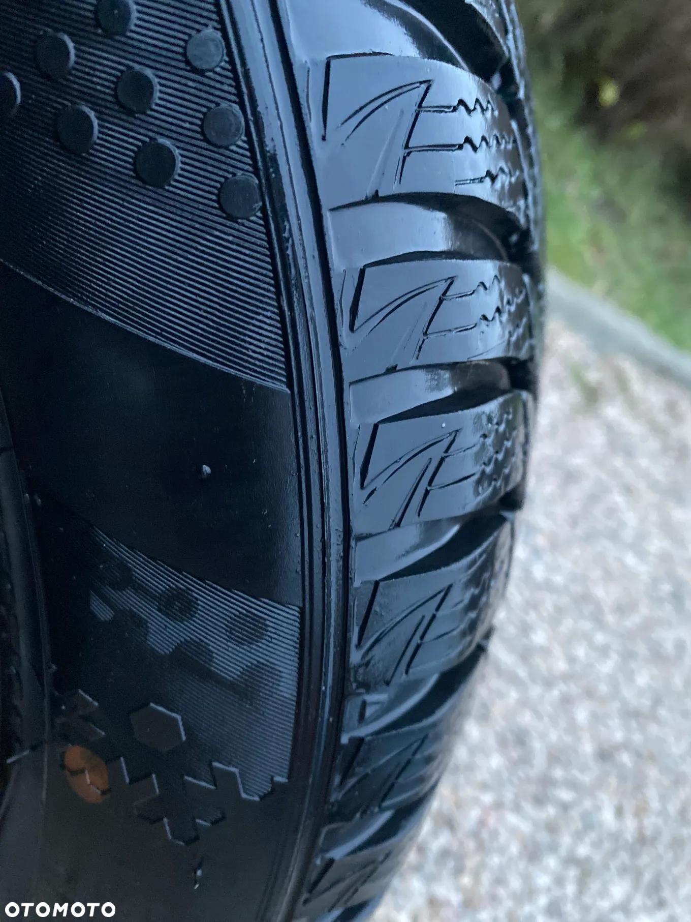 Opel Astra H Zafira Felgi strukturalne z oponami Koła 16" 5X110 6,5Jx16H2 ET39 - 24