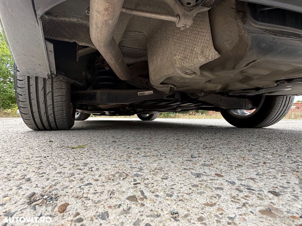 Volkswagen Jetta 1.6 TDI Highline - 20