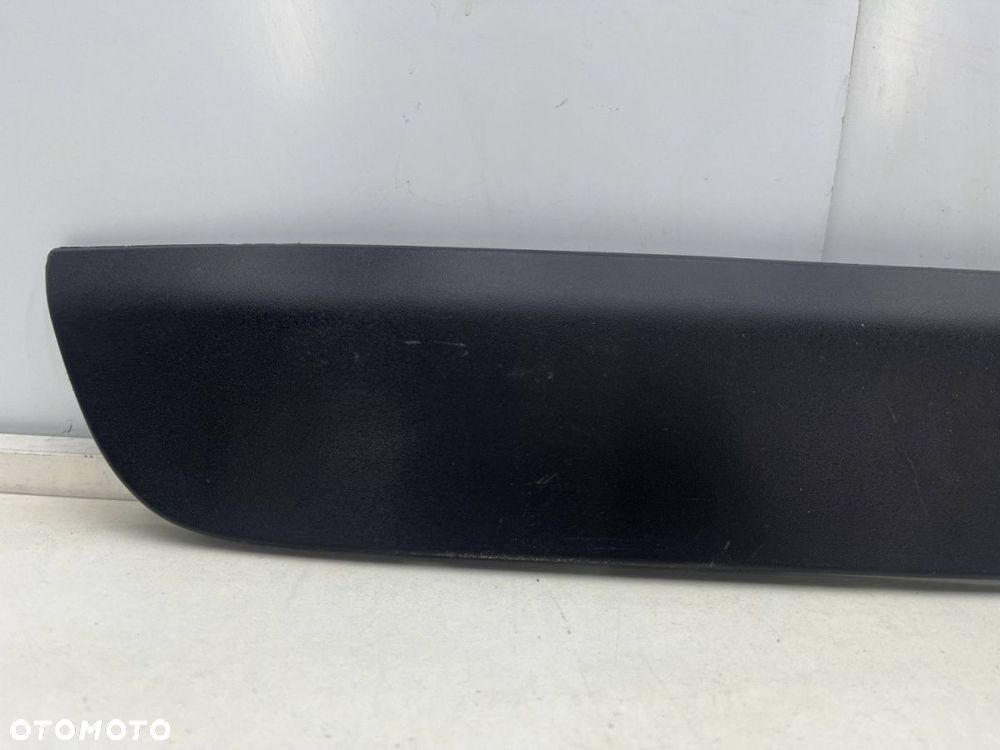 Listwa Toyota RAV4 V 19r.- blenda nakładka dolna klapy bagażnika 76802-42140 76812-42100 - 3