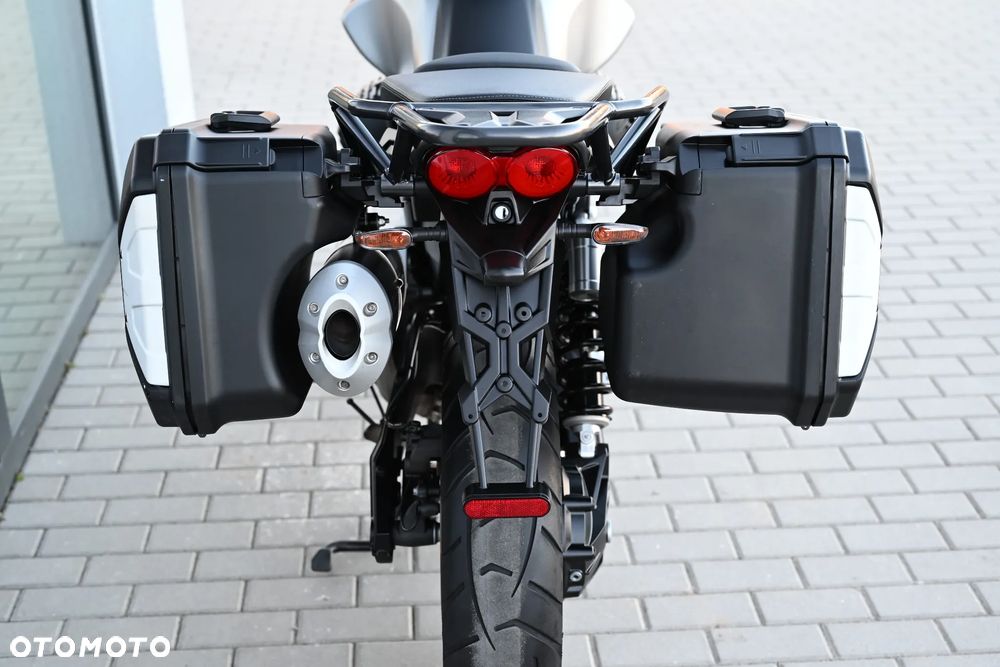 Moto Guzzi V85 - 35