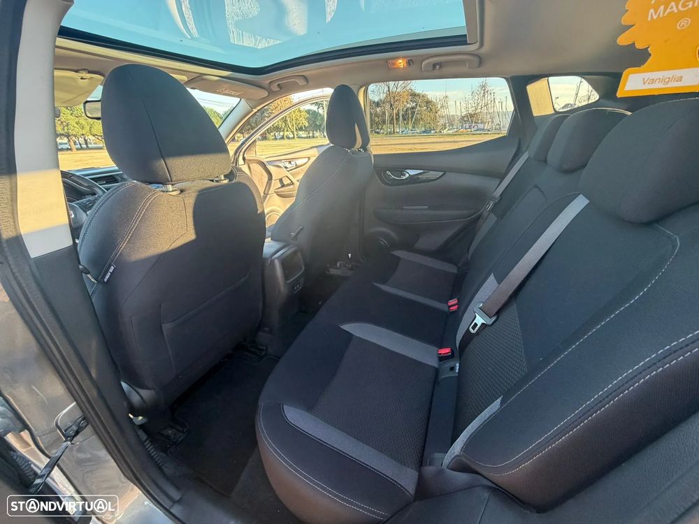 Nissan Qashqai 1.3 DIG-T N-Connecta J18 - 12