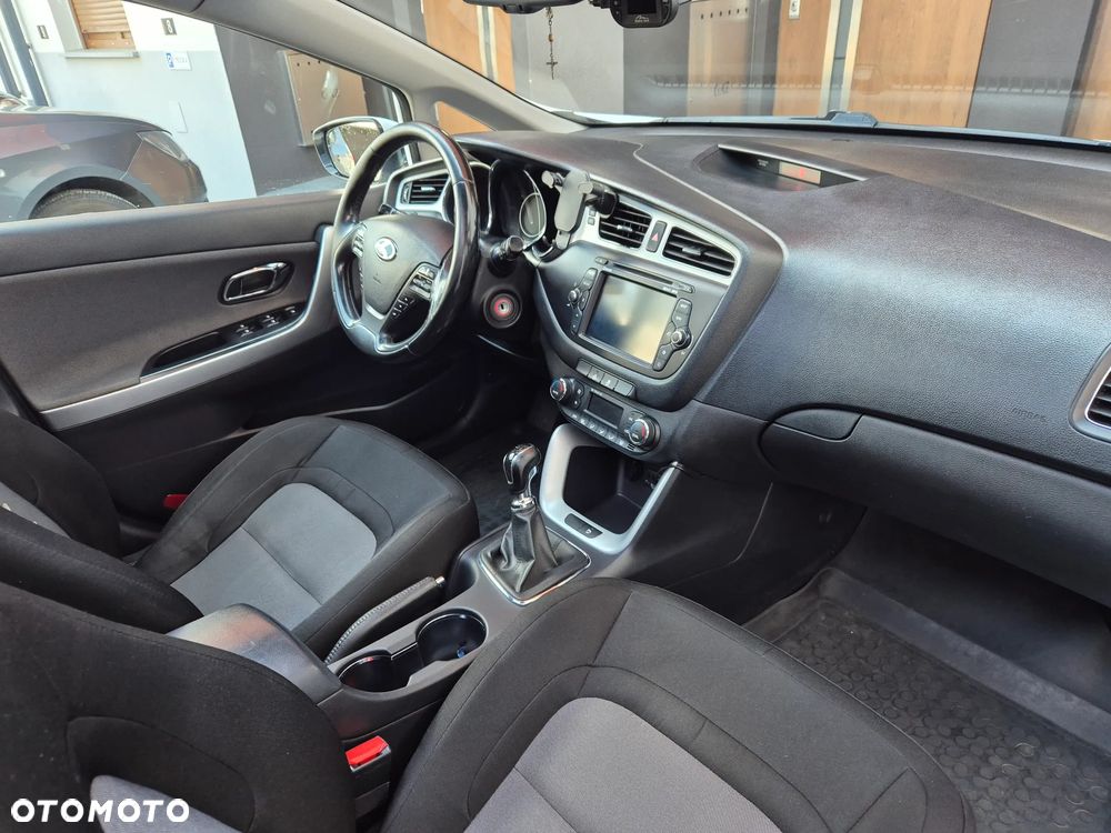 Kia Ceed Cee'd 1.6 CRDi M - 16