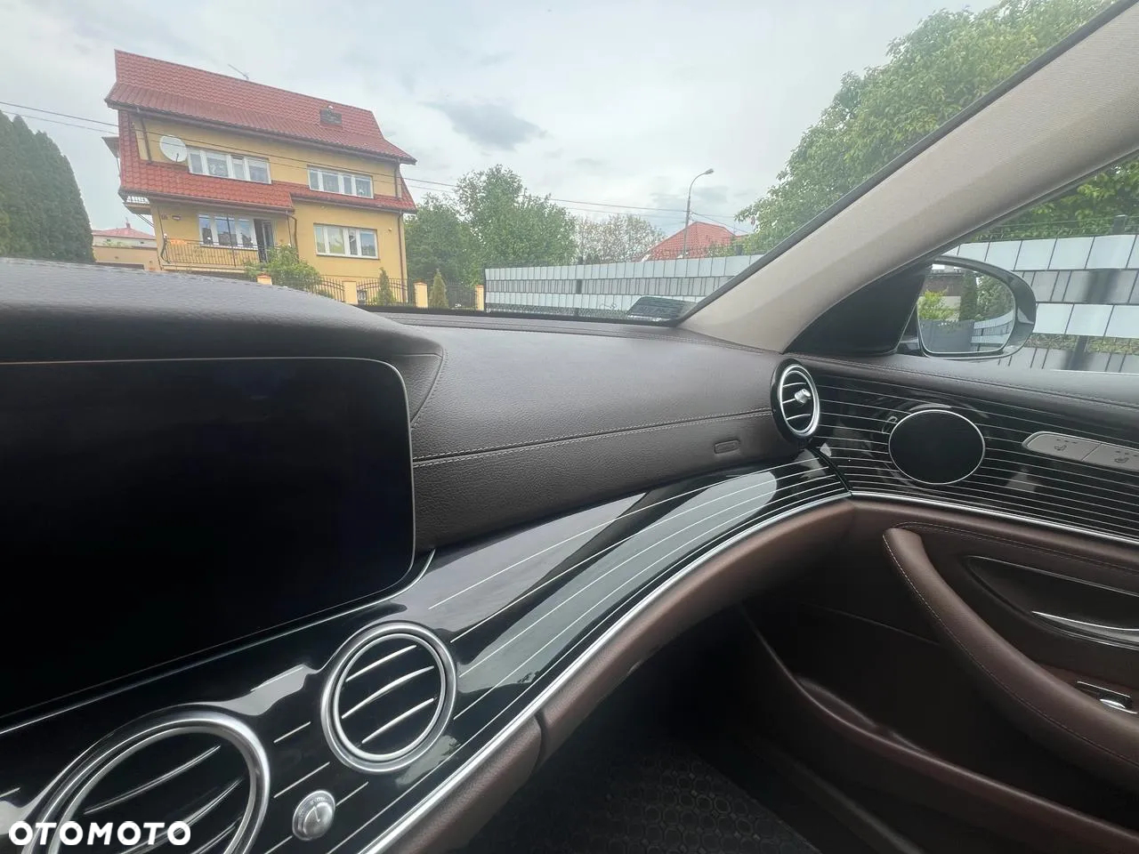 Mercedes-Benz Klasa E 220 d 4-Matic 9G-TRONIC - 8