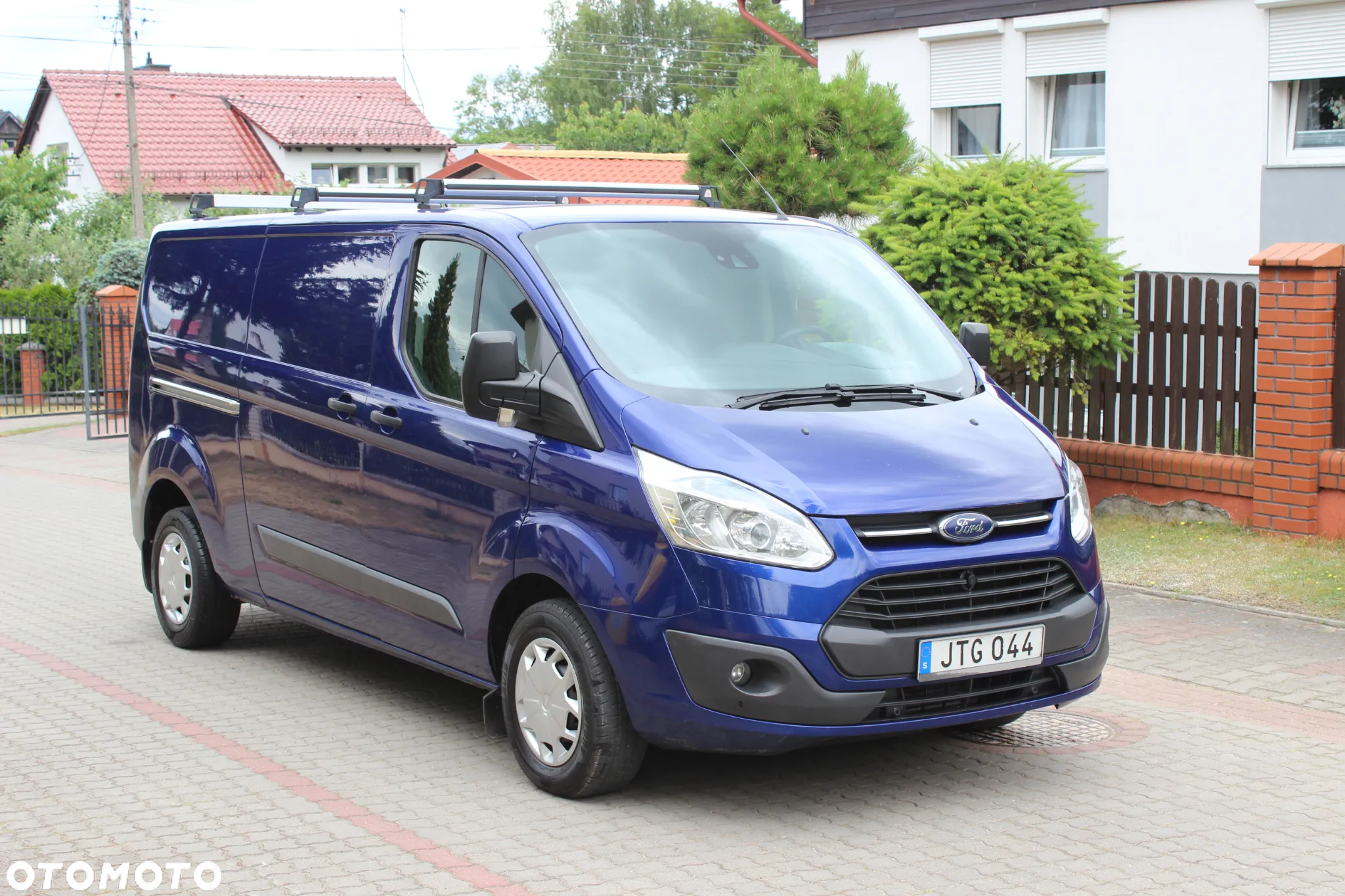 Ford TRANSIT CUSTOM L2H1 - 36
