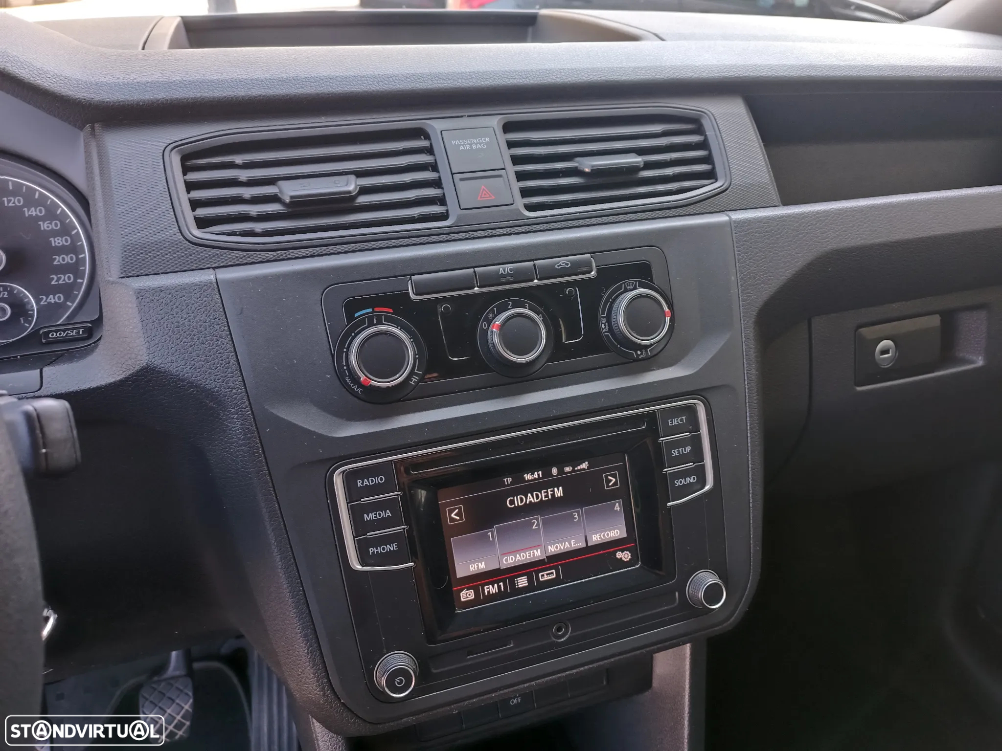 VW CADDY 2.0 TDI apenas 180 mil , nova - 19