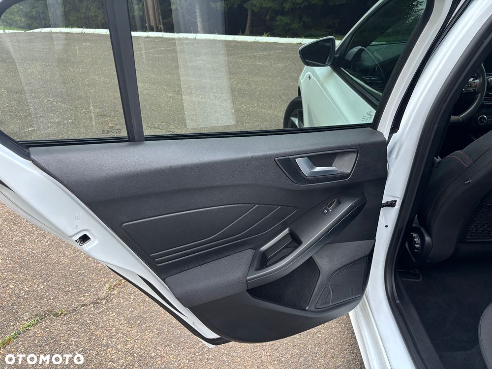 Ford Focus 1.5 EcoBlue Start-Stopp-System ST-LINE VIGNALE - 22