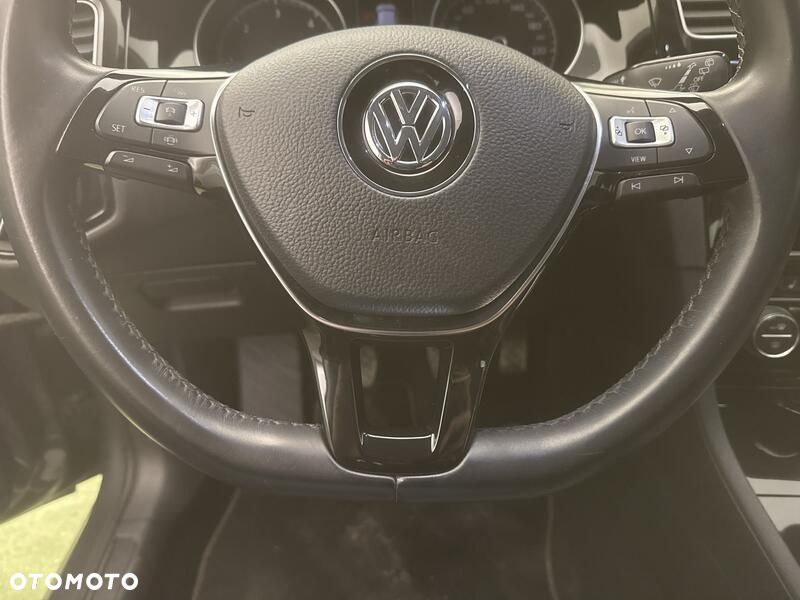 Volkswagen Golf - 13