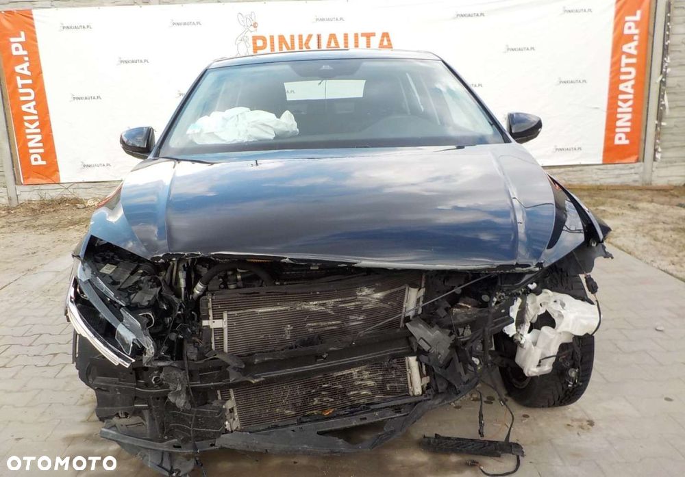 Volkswagen Polo - 2