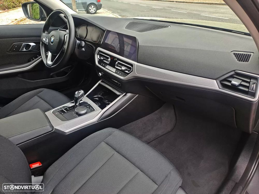 BMW 320 Gran Turismo d Auto - 29