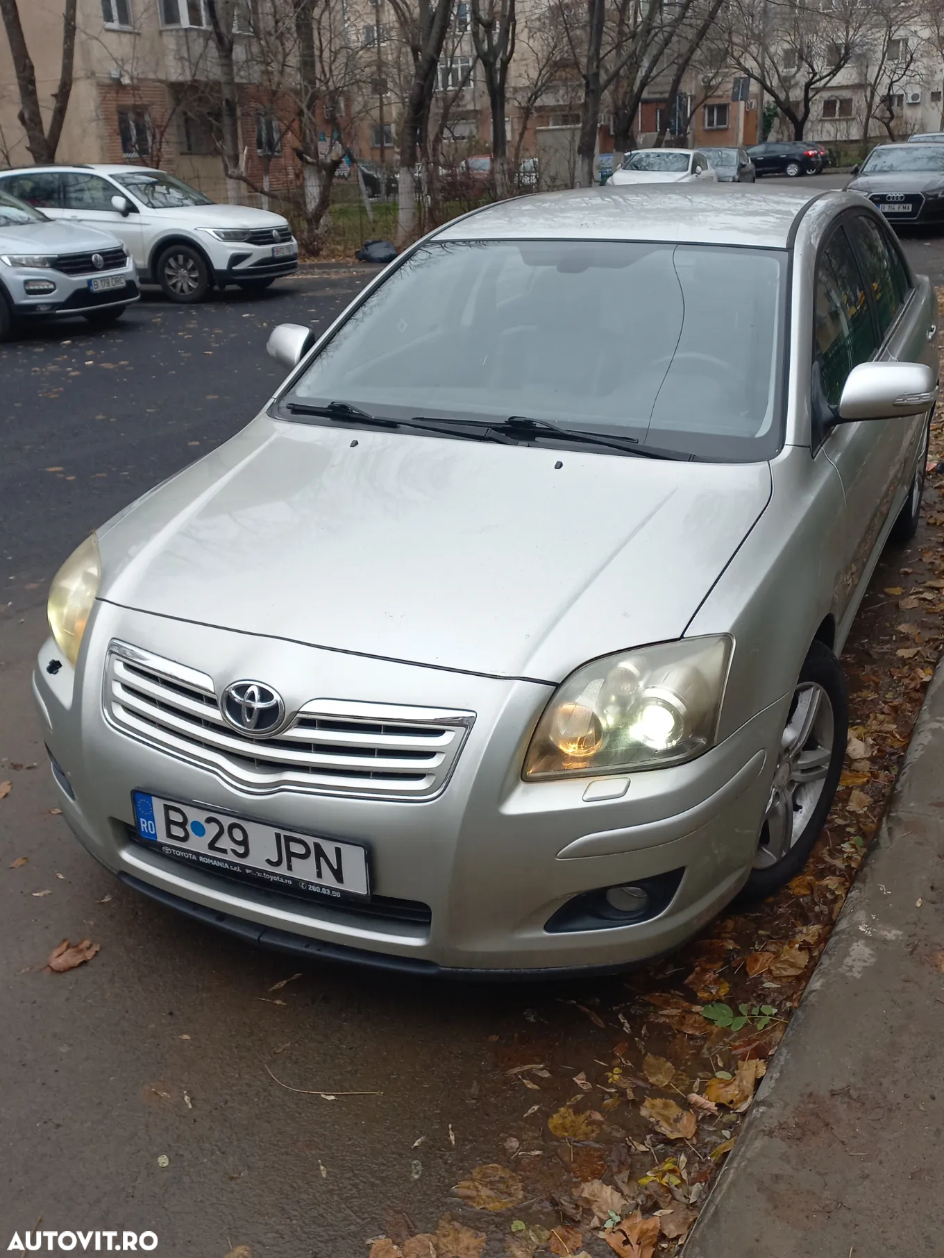 Toyota Avensis - 2